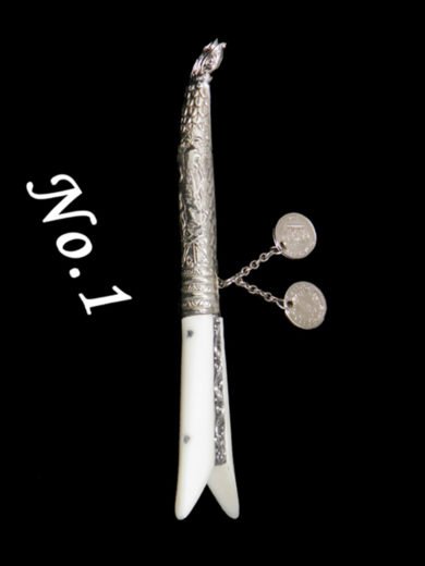 Παραδοσιακό Κρητικό Μαχαίρι με Πλαστική Λαβή και Θήκη Αρζαντόν